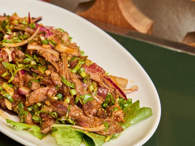 Thiou Restaurant Salade de boeuf à la citronnelle